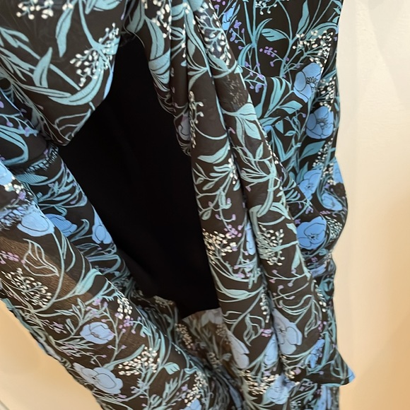 Who What Wear long sleeve lined asymmetrical dress size small - Picture 7 of 9